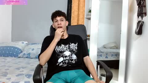 john_ssnow29 online show from 12/19/24, 06:12