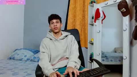 john_ssnow29 online show from 02/20/25, 10:26