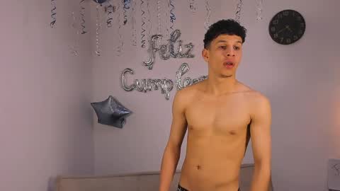 john_ssnow29 online show from 03/29/26, 09:42