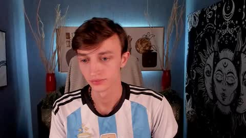 Snapshot of john_weasley chatting on 01/21/25, 02:33 John online show from 01/21/25, 02:33