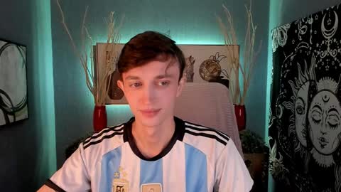 Snapshot of john_weasley chatting on 02/06/25, 01:27 John online show from 02/06/25, 01:27