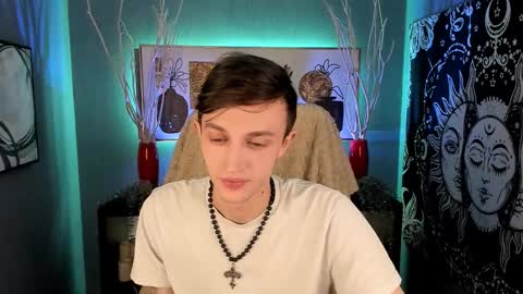 Snapshot of john_weasley chatting on 02/13/25, 12:13 John online show from 02/13/25, 12:13