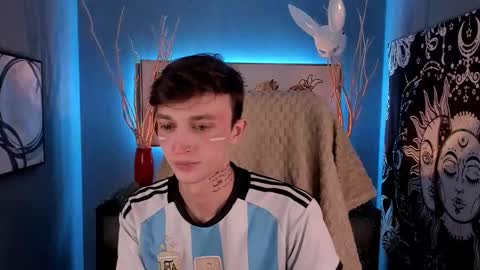 Snapshot of john_weasley chatting on 02/18/25, 08:58 John online show from 02/18/25, 08:58