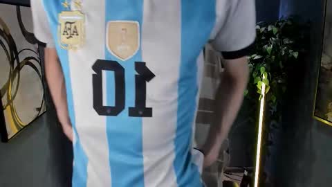 Snapshot of john_weasley chatting on 09/14/25, 09:25 John online show from 09/14/25, 09:25