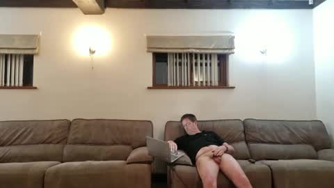 Snapshot of johnathan_stuart33 chatting on 06/01/26, 11:39 johnathan_stuart33 online show from 06/01/26, 11:39