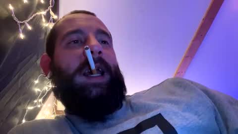 Snapshot of johnboii813 chatting on 12/08/24, 04:25 johnboii813 online show from 12/08/24, 04:25