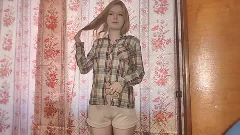 Snapshot of johnettebrackbill chatting on 03/30/26, 07:09 SofiaOweenss online show from 03/30/26, 07:09