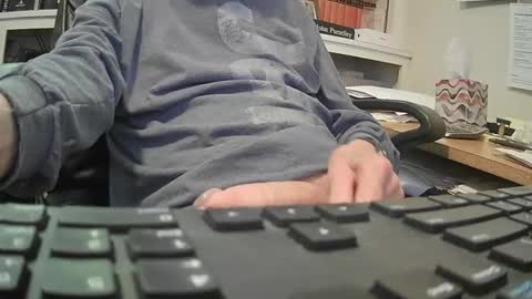 Snapshot of johngp777 chatting on 11/14/25, 09:02 johngp777 online show from 11/14/25, 09:02