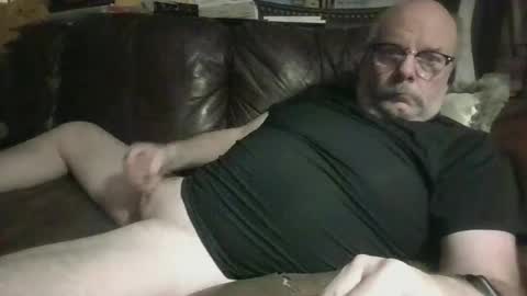 Snapshot of johnny61m chatting on 01/03/25, 06:33 Johnny online show from 01/03/25, 06:33