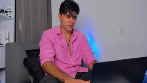 johnny_bravo777 online show from 02/06/25, 12:22