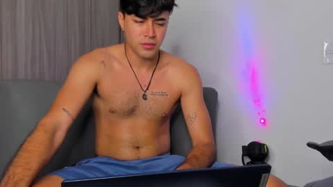 johnny_bravo777 online show from 02/06/25, 03:27