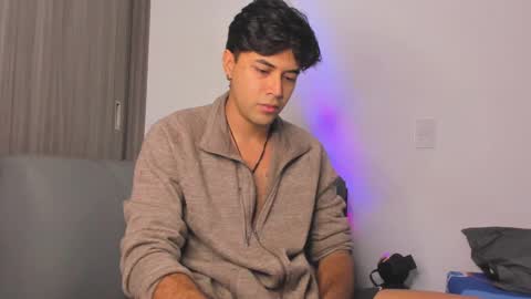 johnny_bravo777 online show from 02/07/25, 05:41