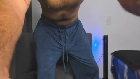 johnny_bravo777 online show from 02/11/25, 01:52