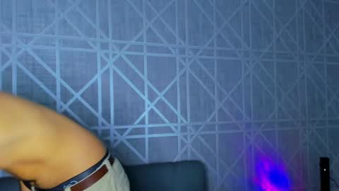 johnny_bravo777 online show from 02/16/25, 04:42