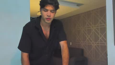 johnny_bravo777 online show from 02/16/25, 11:49