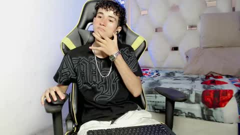 johnny_cagee online show from 09/19/25, 04:03