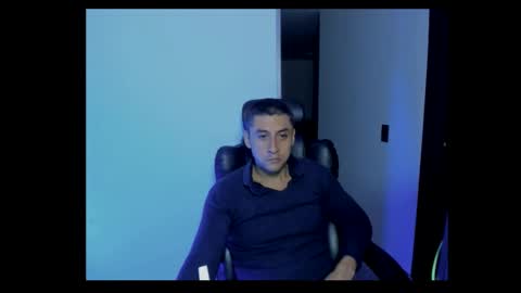 Snapshot of johnny_seens1 chatting on 11/12/25, 02:56 Johnny online show from 11/12/25, 02:56