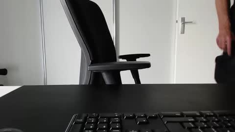 Johnny Walker13 online show from 09/27/25, 11:26