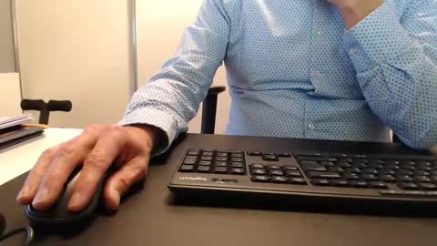 johnny_walker14 online show from 10/29/25, 03:58