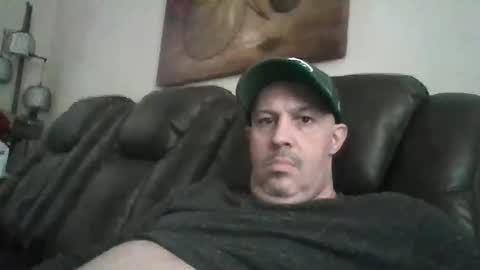 Snapshot of johnnycb7 chatting on 02/14/25, 07:33 johnnycb7 online show from 02/14/25, 07:33