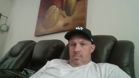 Snapshot of johnnycb7 chatting on 09/18/25, 04:42 johnnycb7 online show from 09/18/25, 04:42