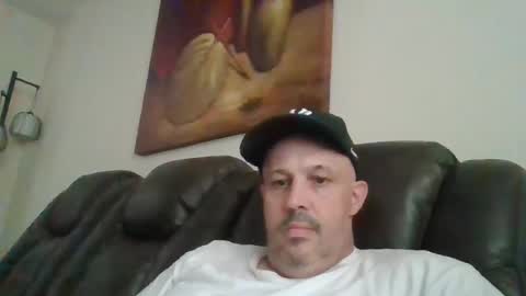 Snapshot of johnnycb7 chatting on 09/29/25, 05:18 johnnycb7 online show from 09/29/25, 05:18