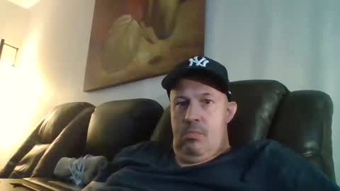 Snapshot of johnnycb7 chatting on 11/04/25, 06:29 johnnycb7 online show from 11/04/25, 06:29