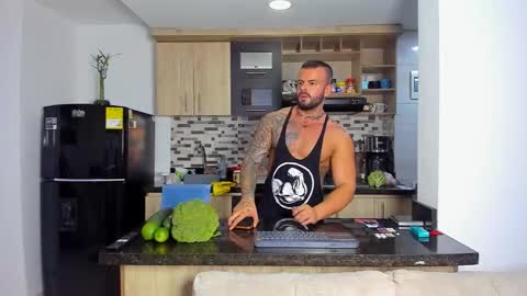 JOHNNY online show from 11/21/25, 12:21