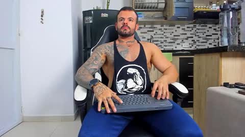 JOHNNY online show from 12/01/25, 12:15