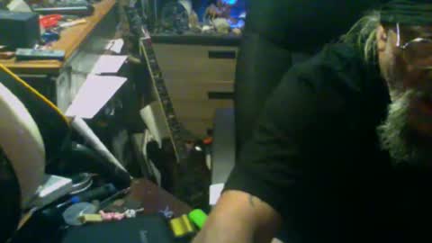 johnnyshung1 online show from 01/12/26, 07:13