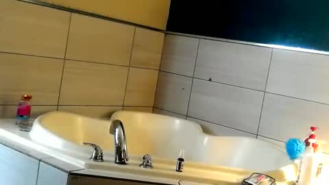 Snapshot of johnpaulkent82 chatting on 01/10/26, 10:50 johnpaulkent82 online show from 01/10/26, 10:50