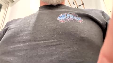 Snapshot of johnsmith401 chatting on 04/18/26, 10:32 johnsmith401 online show from 04/18/26, 10:32