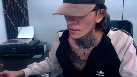 johnsonisaac94  online show from 02/04/25, 05:31