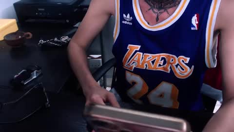 johnsonisaac94  online show from 02/05/25, 09:46