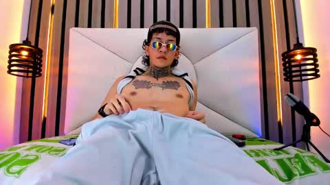 johnsonisaac94  online show from 03/07/25, 05:18