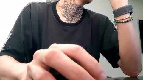 johnsonisaac94  online show from 10/31/25, 08:59