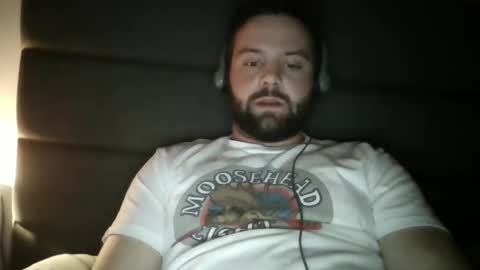 Snapshot of johny28287 chatting on 10/31/25, 09:21 johny28287 online show from 10/31/25, 09:21