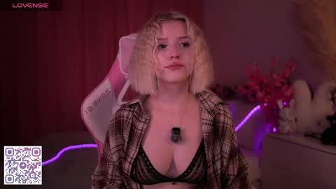Paula online show from 04/24/26, 01:52
