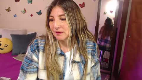 Jolie Mature online show from 03/08/25, 10:34