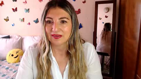 Jolie Mature online show from 01/11/26, 07:08