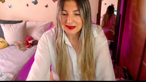 Jolie Mature online show from 04/13/26, 09:09