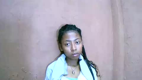 Snapshot of joliekah27 chatting on 02/01/25, 04:33 joliekah27 online show from 02/01/25, 04:33