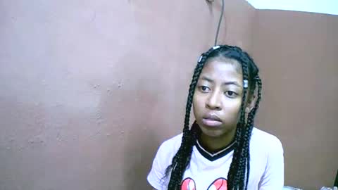 Snapshot of joliekah27 chatting on 02/27/25, 04:43 joliekah27 online show from 02/27/25, 04:43