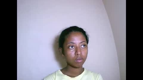 joliekah27 online show from 11/02/25, 07:55