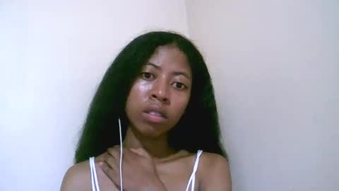 joliekah27 online show from 05/05/26, 10:07
