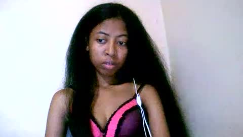 joliekah27 online show from 05/20/26, 08:20