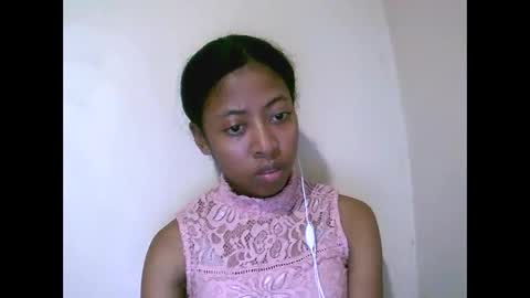 joliekah27 online show from 05/21/26, 09:33