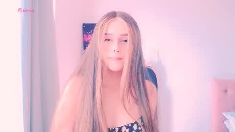 Snapshot of joliinee chatting on 10/23/25, 06:17 ArianaJoliiee online show from 10/23/25, 06:17
