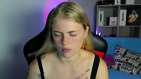 Snapshot of jolly_doll_ chatting on 07/11/26, 03:20 Jolly online show from 07/11/26, 03:20