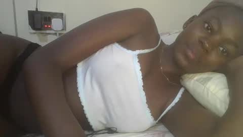 jollynabeb online show from 03/02/25, 11:42